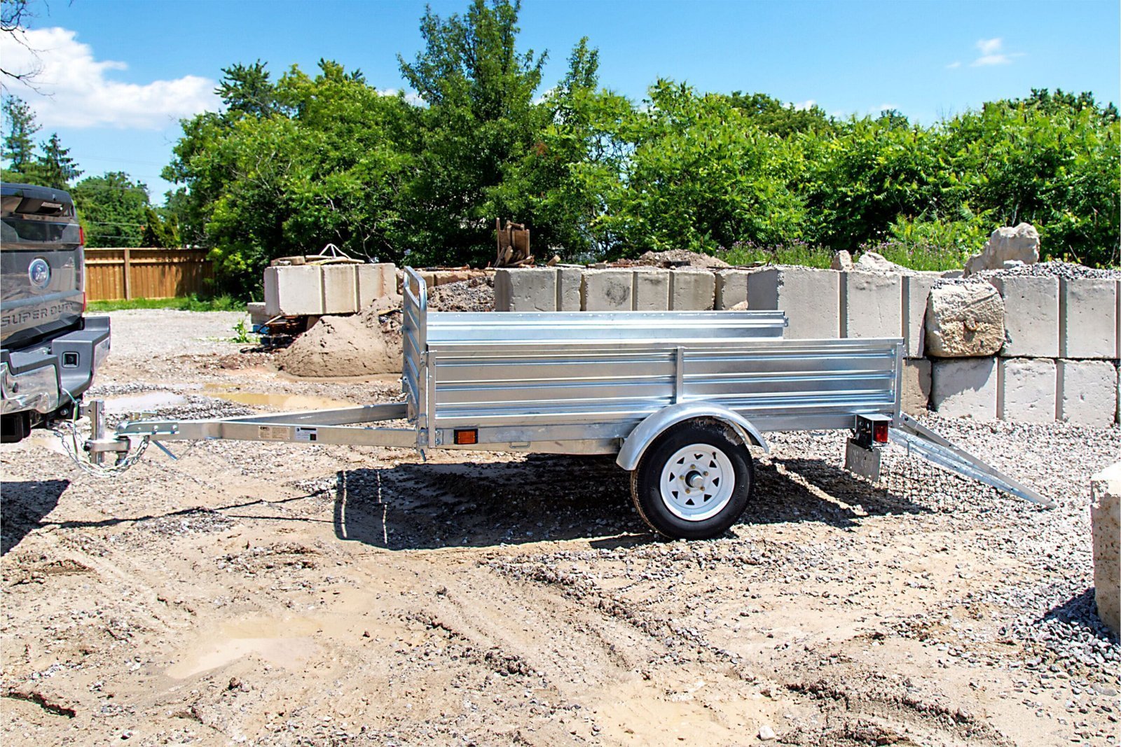 DK2 5-ft x 7-ft Steel Utility Trailer with Ramp Gate ( 1639-lb Capacity ) 2491713 - Image 6